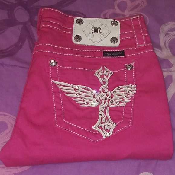 Miss Me Cuffed Capri Jeans - Picture 5 of 5